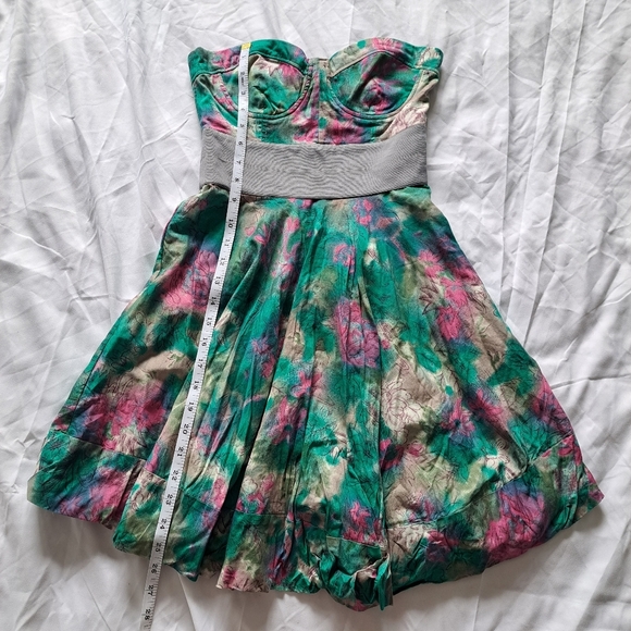 Elizabeth & James | Green , pink & grey floral cute flowy strapless mini Dress - Picture 9 of 11